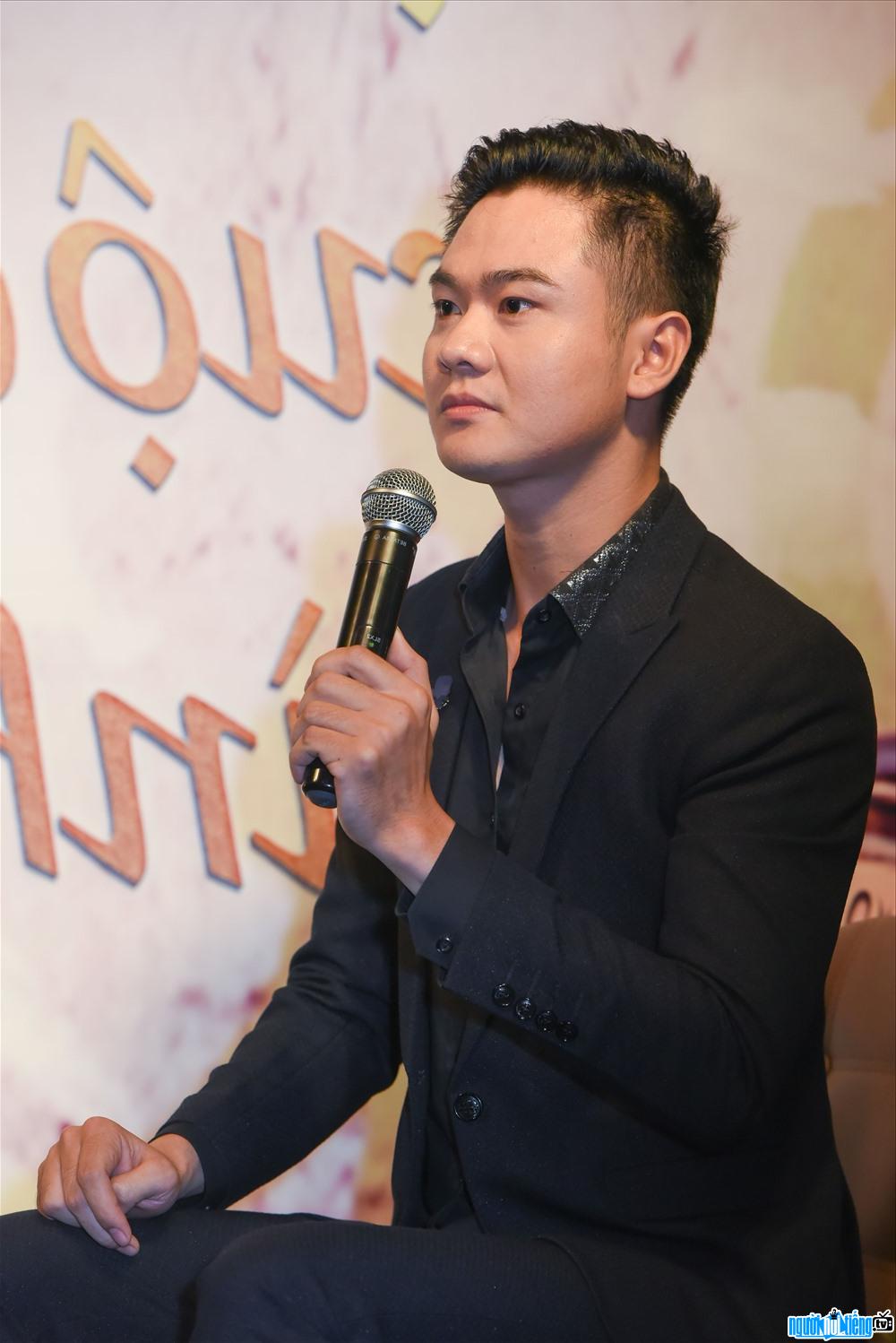  Picture of singer Thanh Cuong - the "marshal" guy of "Hanoi 2018 beautiful voice"