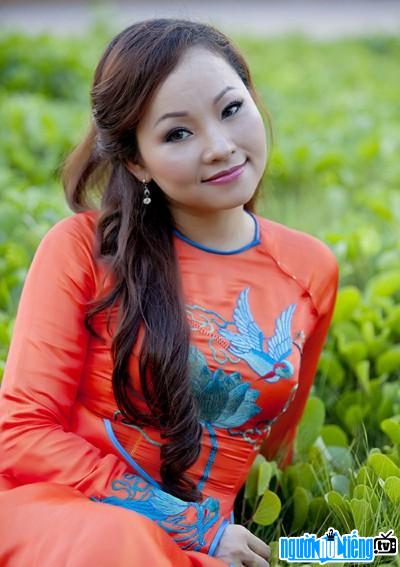 A new photo of singer Duong Khanh Hoa