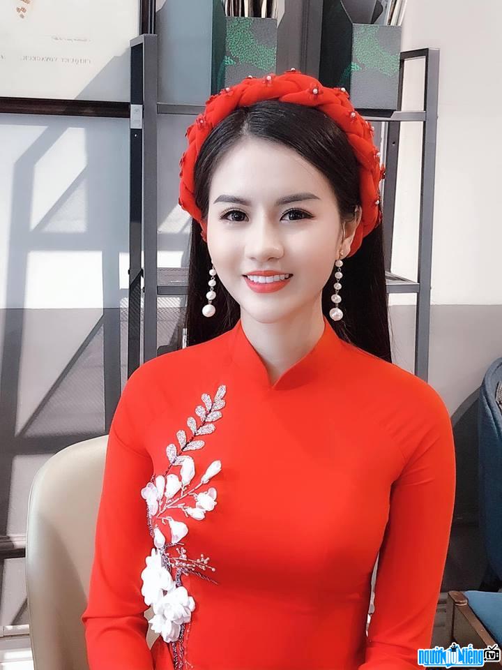  Hot girl Nuong Le who likes to do charity