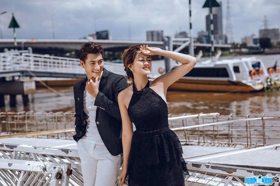  Hoang Tuan takes model photos with beautiful people