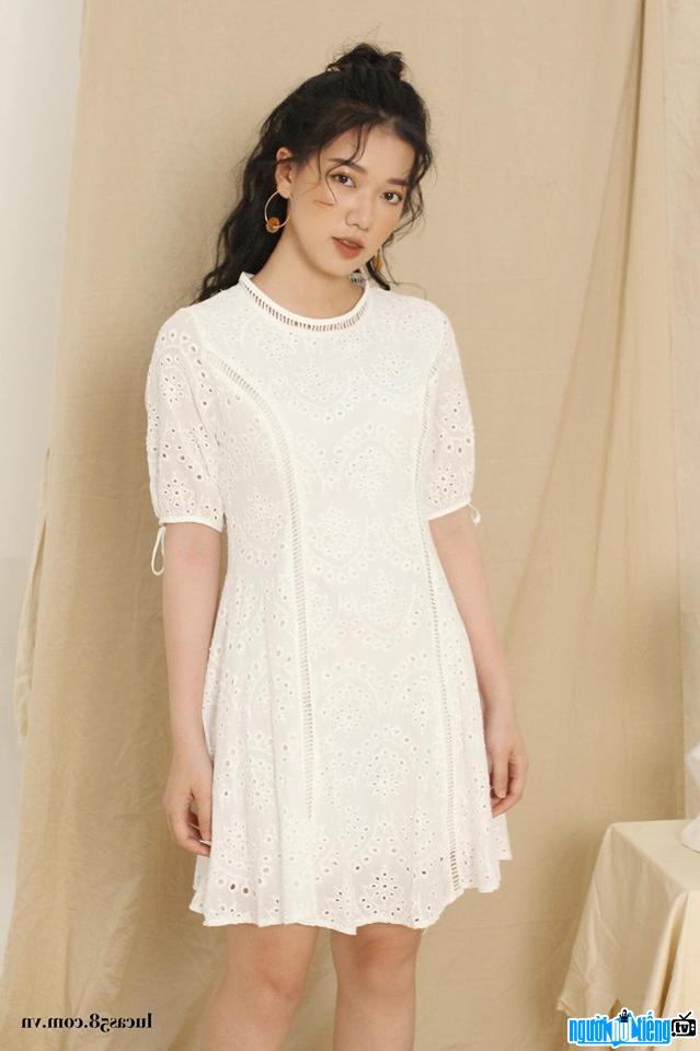  Thuc Anh is gentle in a dress White