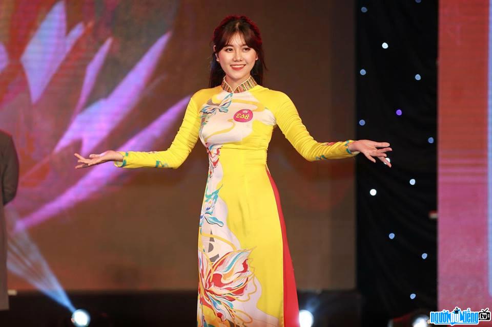  Hoang Chau competes in Miss Hutech