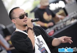 Singer Dinh Tien Dat