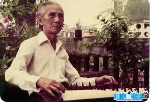 Composer reformed Vien Chau