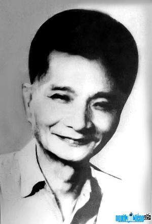 Literary critic Hoai Thanh