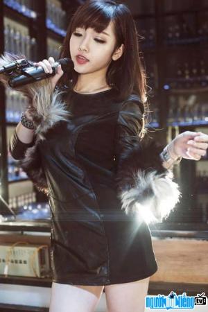 Singer Huong Hana