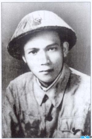 
Literator Phung Quan