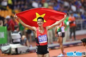Track and field athlete Duong Van Thai