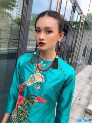 Model Nguyen Thanh Nga