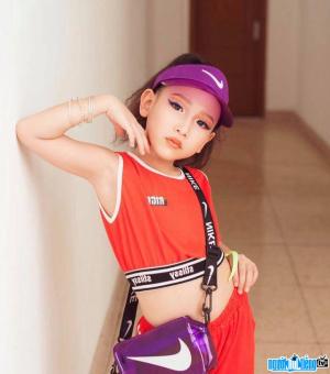 Child model Lee Sumi