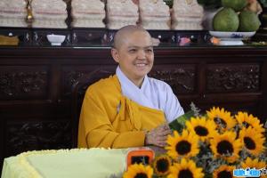 Monks Thich Nu Huong Nhu