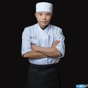 Chef leader Hoshi Phan