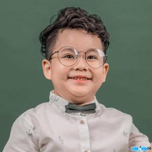 Kid actor Vuong Hoang Long