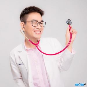 Doctor Hoang Quoc Tuong (Dr Chuot)