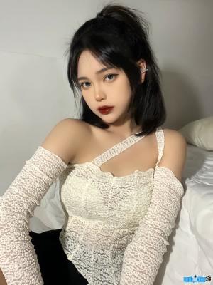 Hot girl Nguyen Truong Anh Thu