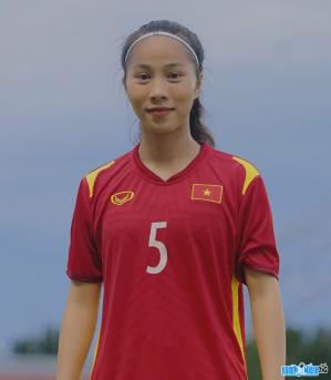 Football player Le Thi Bao Tram