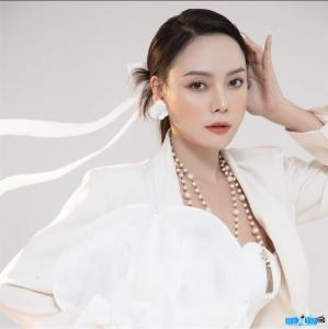 Performer Huyen Trang