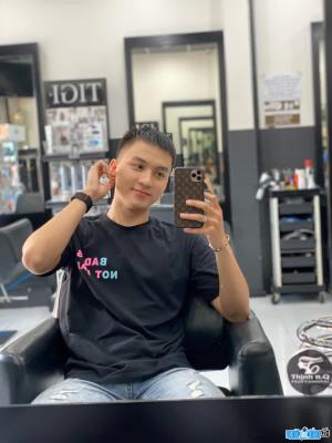 Youtuber Tien Thanh Le