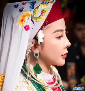 Lady Ngo Thuy Hanh