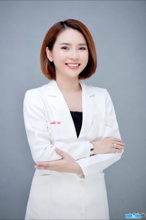 Doctor Pham Cam Thuy