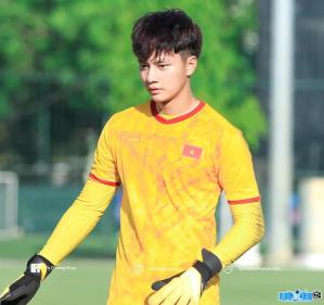 Goalie Cao Van Binh