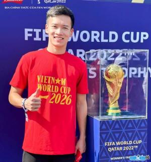 Football player Hoang Van Khanh