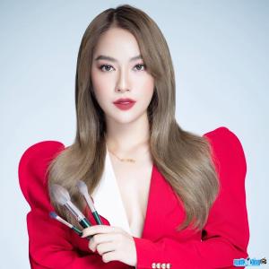 Makeup expert Tam Tam