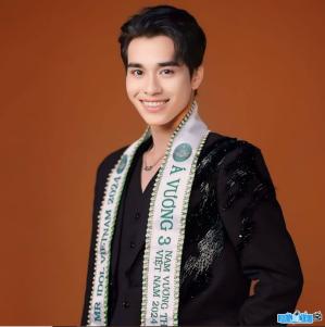 Runner-up King Duong Ly Hoang Phuc