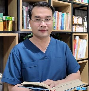 Ảnh Bác sĩ Sơn Nguyễn
