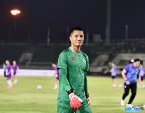 Goalie Nguyen Dinh Trieu