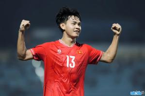 Football player Bui Vi Hao