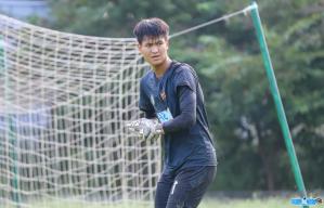 Goalie Nguyen Tan