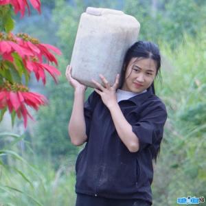 Ảnh Tik Toker Ánh Tuyết (Men Lá Hồng Mi)
