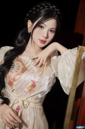 Singer An Thu An