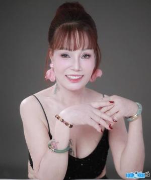 Ảnh Hiện tượng mạng Thu Sao