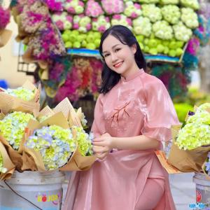 Businessmen Thuy Duong Xu Nghe