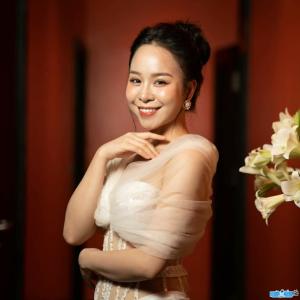 Singer Nguyen Thi Hong Duyen