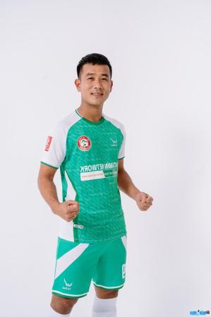 Ảnh Cầu thủ bóng đá Lê Thế Mạnh
