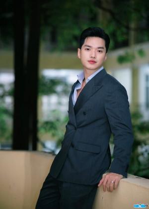 Ảnh MC Châu Khang