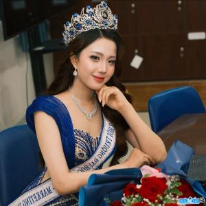 Ảnh Hoa Khôi Trịnh Ngọc Huyền