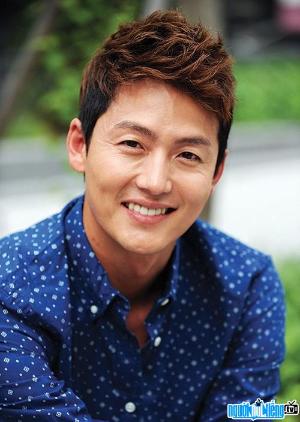 Actor Lee Jung-jin