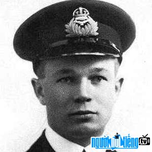 Pilot Arthur Roy Brown