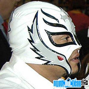 Wrestling athletes Rey Mysterio Jr.