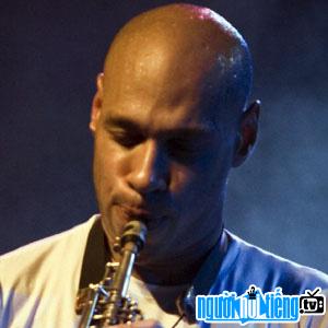 Saxophonist Joshua Redman