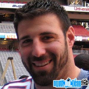 Football player Mike Vrabel