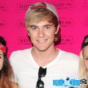 Pop - Singer Mikey Bromley