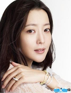 Actress Kim Hee-sun