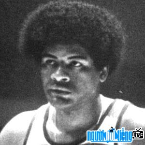 Basketball players Wes Unseld