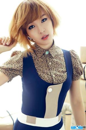 Pop - Singer Jeon Ji-yoon