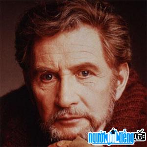 Stage actor Roy Dotrice
